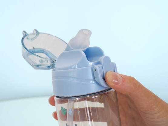 Drinking bottle with name - Real World