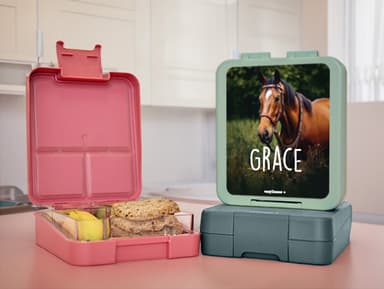 Lunchbox with name – Real World