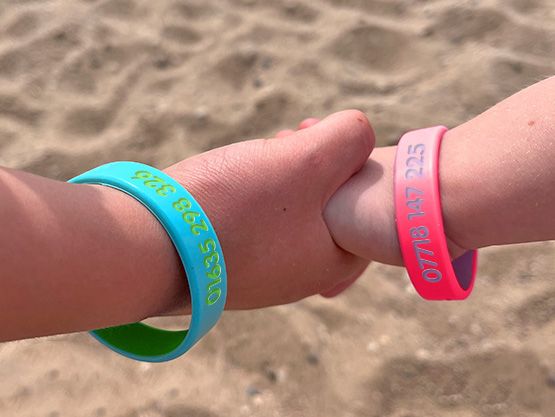 Child wristband phone number shop